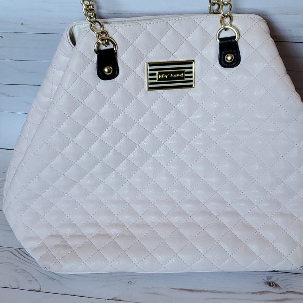 MUST GO EUC Quilted Betsy Johnson Purse